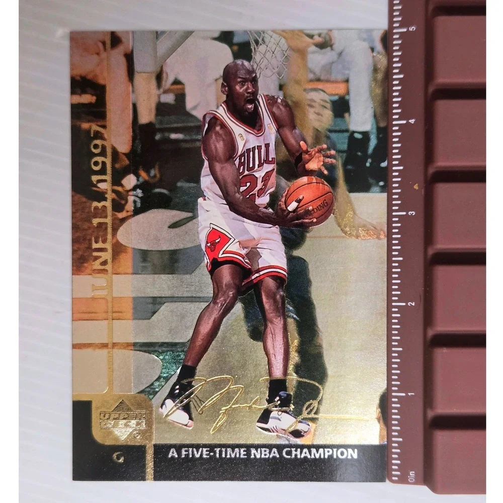 Upper Deck Trading Card 3.5x5 Gold Excellent MJ5 Michael Jordan Large Card